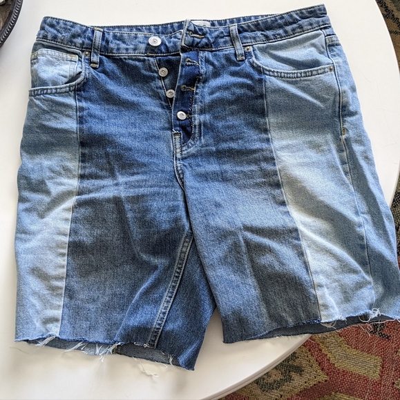 BDG Two Tine Cut off jean shorts - Picture 2 of 4